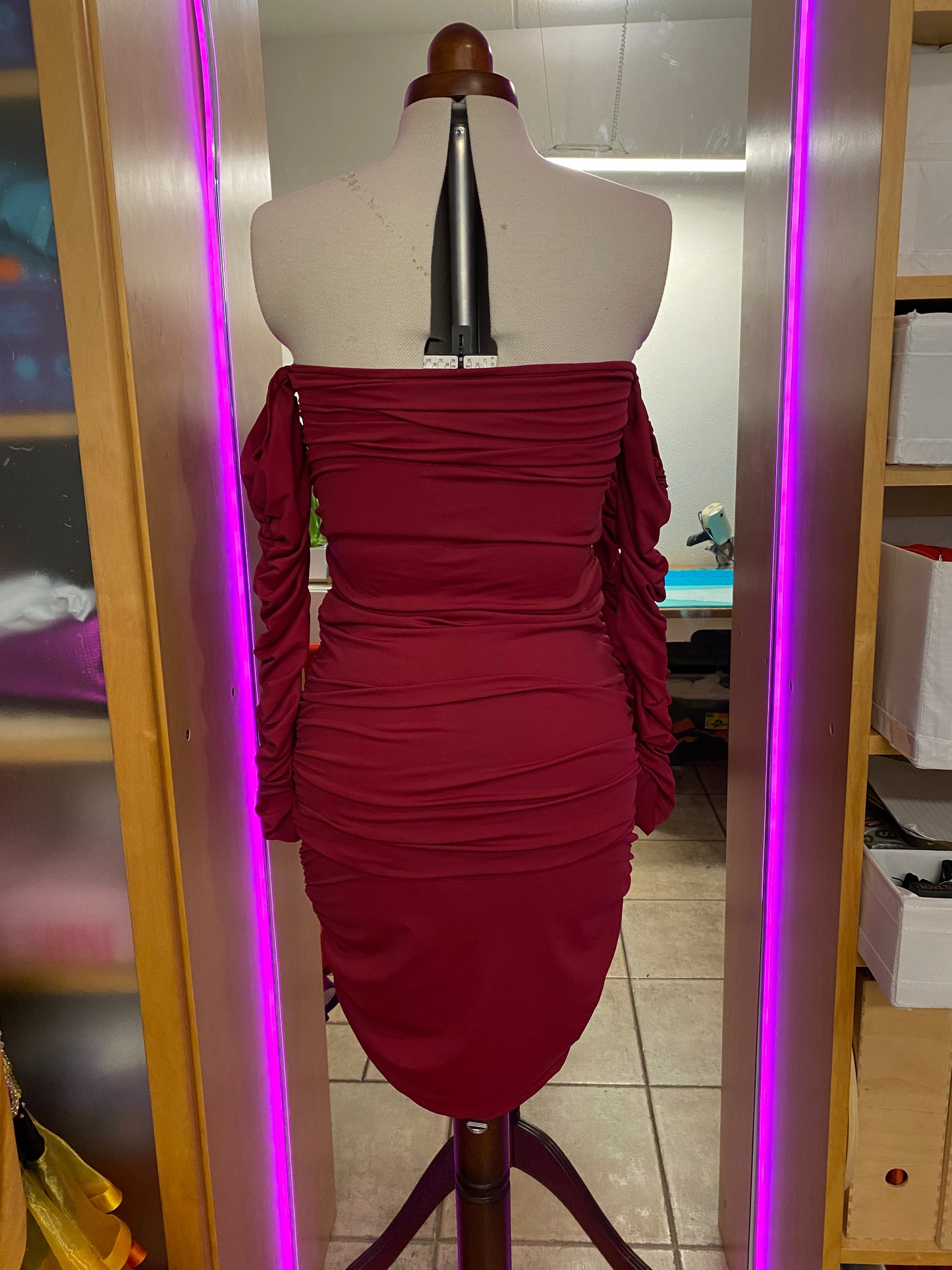 Dress with cut-out Bordeaux